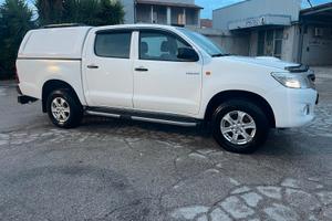 Toyota Hilux 2.5 D-4D 4WD 4p. Double Cab GX 4x4