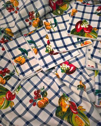 TOVAGLIA RETTANGOLARE A QUADRETTI  CON FRUTTA x 12