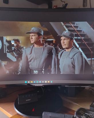 Samsung 27F390 Monitor Curvo FHD da 27"