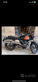 Moto Guzzi v7 Special scrambler