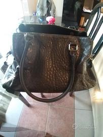 Borsa in vera pelle firmata Fendi