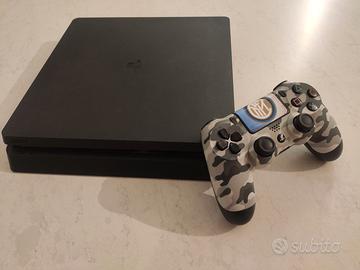 Console PS4 slim 1 TB + joystick wi-fi + 4 giochi