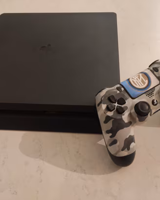 Console PS4 slim 1 TB + joystick wi-fi + 4 giochi