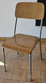 Sedia struttura in metallo e seduta in legno