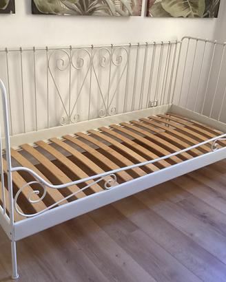 Letto in ferro battuto + doghe in legno