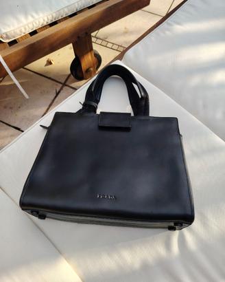 Borsa in pelle nera Prada