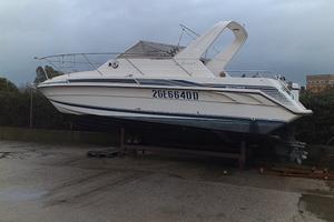 Imbarcazione Fairline 27 targa