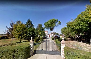 VILLA CON TERRENO AGRICOLO in Polesine