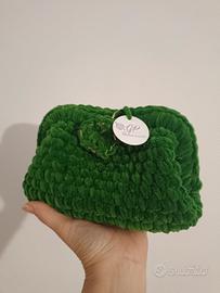 Borsa fatta a mano in velluto verde