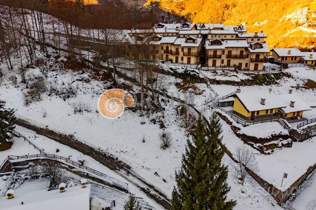 Terreno di 925 m² a Valtorta - Vista 3