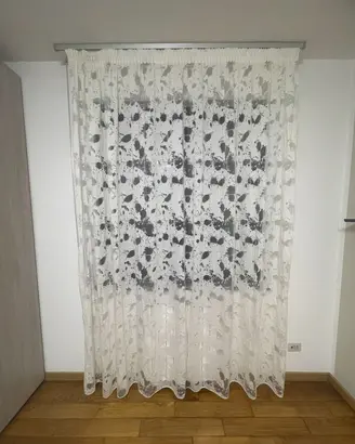 Tenda moderna in tessuto leggero