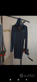 Abito a righe.