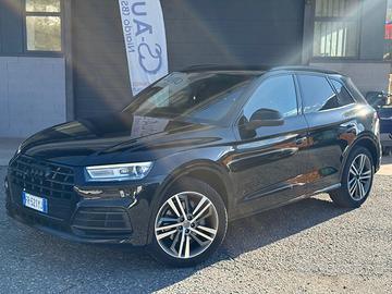 AUDI Q5 40 2.0 TDI S-LINE BLACK EDITION