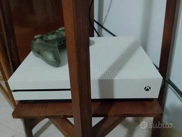Xbox One S (500GB)