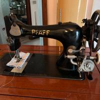 Macchina da cucile Pfaff con tavolino