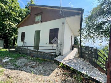 CASA INDIPENDENTE A MONTIGNOSO