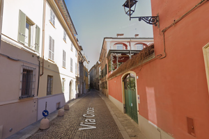 Stanza in Centro Storico di 120mq disponibile