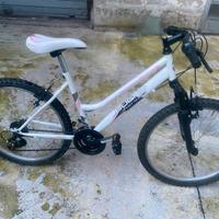 Bici per ragazza BUGNO praticamente nuova