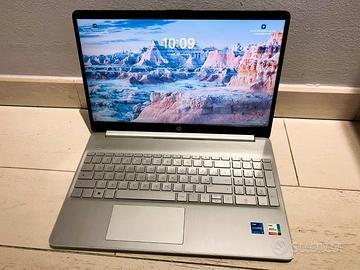 HP Laptop 15s-fq5014sl i7-1255U / 16GB RAM / 512GB