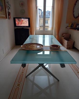 Tavolo design DESALTO