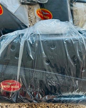 KIT VALIGE / BORSE LATERALI CON ATTACCHI MOTO GUZZ