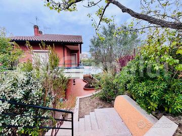 Villa bifamiliare Roma [V11/26VRG] (EUR)