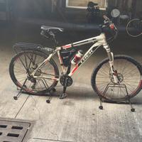 mountain bike MTB TREK 4900 , mai usata