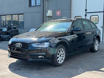 AUDI A4 AVANT B8 per ricambi usati CJC