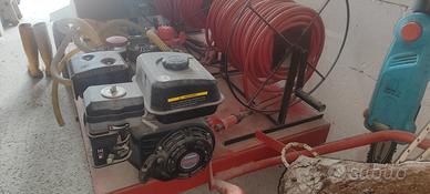 Motopompa irroratrice carrellata con due lance