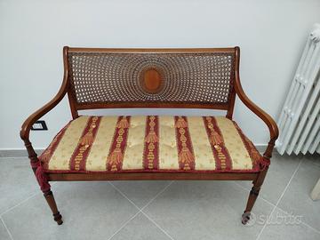 Panca vintage in legno curvato 