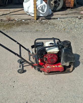 battitrice per autobloccanti motore Honda 