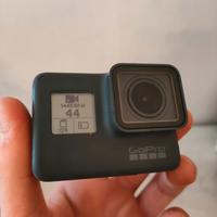 GOPRO HERO 2018 + ACCESSORI