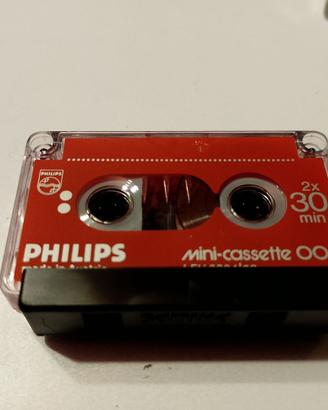2 mini cassette 004 philips con porta cassette ded