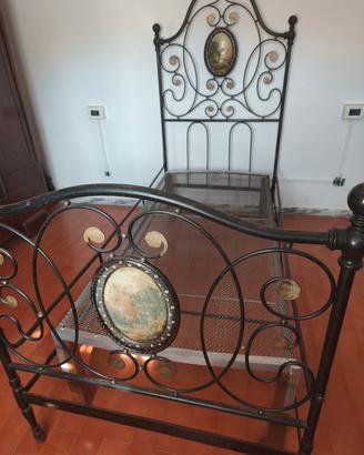 letto in ferro battuto antico 