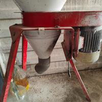 Macina Mangime cereali  mulino elettrico
