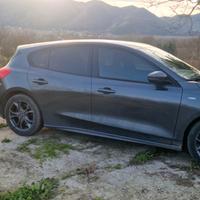 Ford focus st line 1.5 120cv