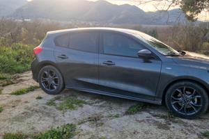 Ford focus st line 1.5 120cv