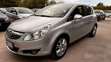 Opel Corsa 1.4 16V 5 porte Enjoy