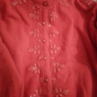 Gilettino rosso in angora ricamato a mano