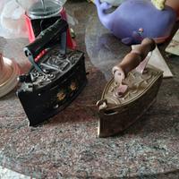 Antichi ferri da stiro