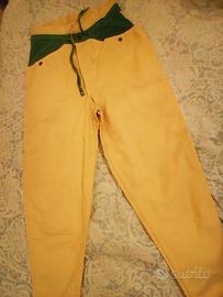 Pantaloni in velluto a coste giallo e verde