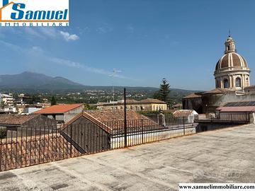 Giarre, palazzetto storico a 100 mt dal Duomo