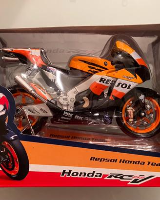 Modellino HONDA RCV Pedrosa