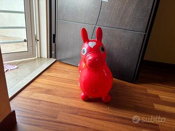 cavalluccio gonfiabile 