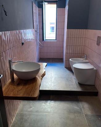 piano in legno di ulivo per arredamento bagno