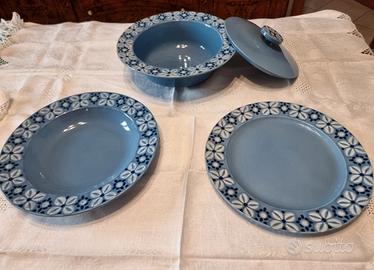 Zuppiera Laveno 1974 con coperchio e 2 piatti.