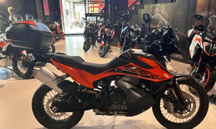 KTM 890 Adventure .
