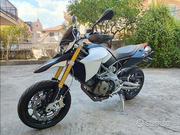 Aprilia DorsoDuro 750 2011
