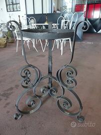 Porta vaso in ferro battuto