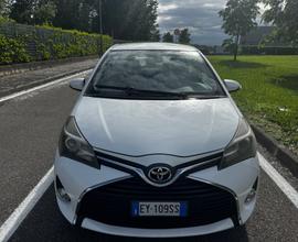 Toyota Yaris Toyota yaris, euro 6b, anno 2015